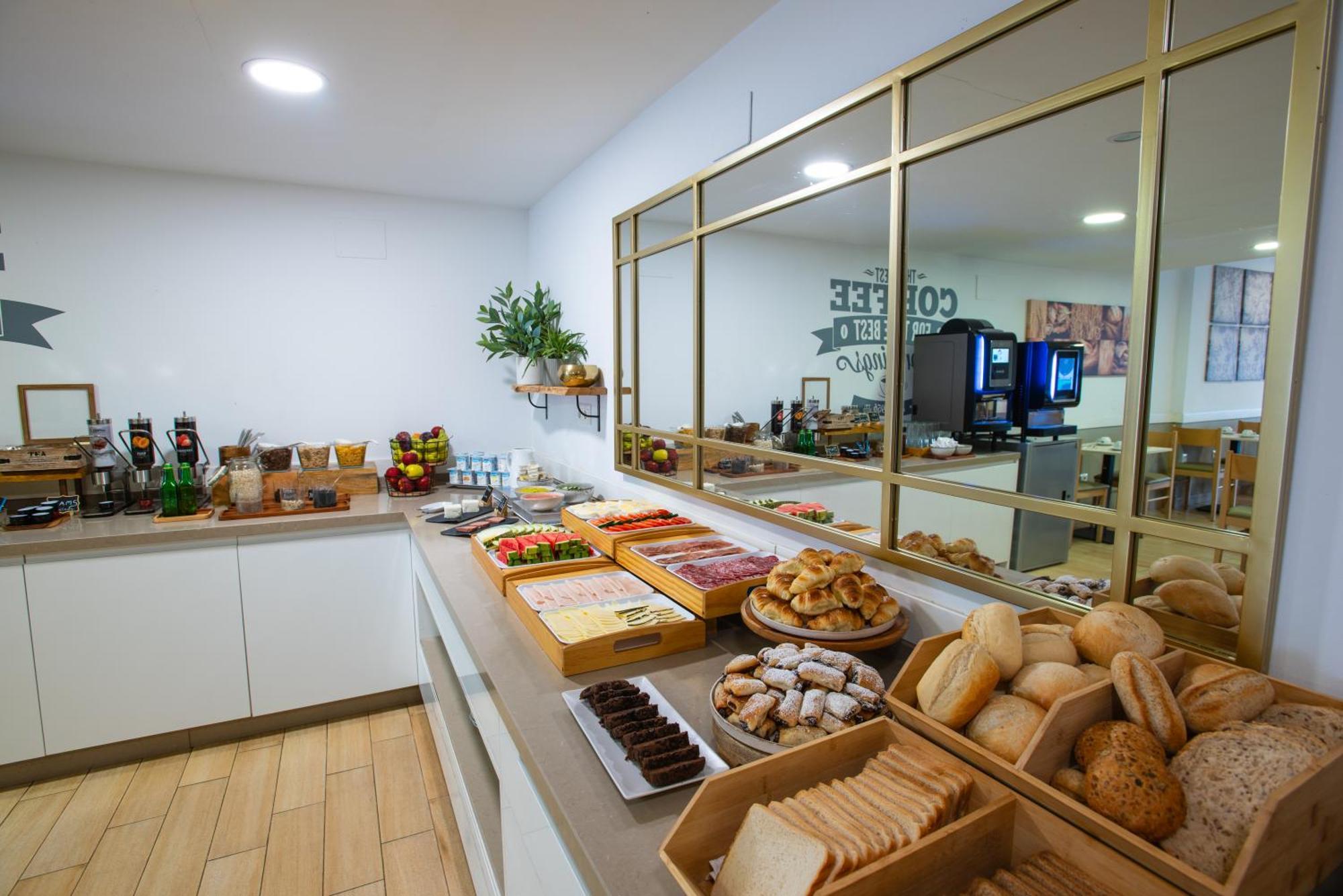 Hotel Sur Málaga Bagian luar foto